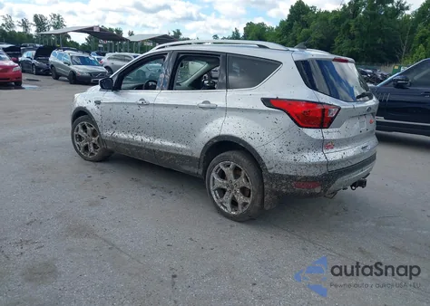 2019 Ford Escape Titanium из США, поврежденный, VIN 1FMCU9J98KUB98904